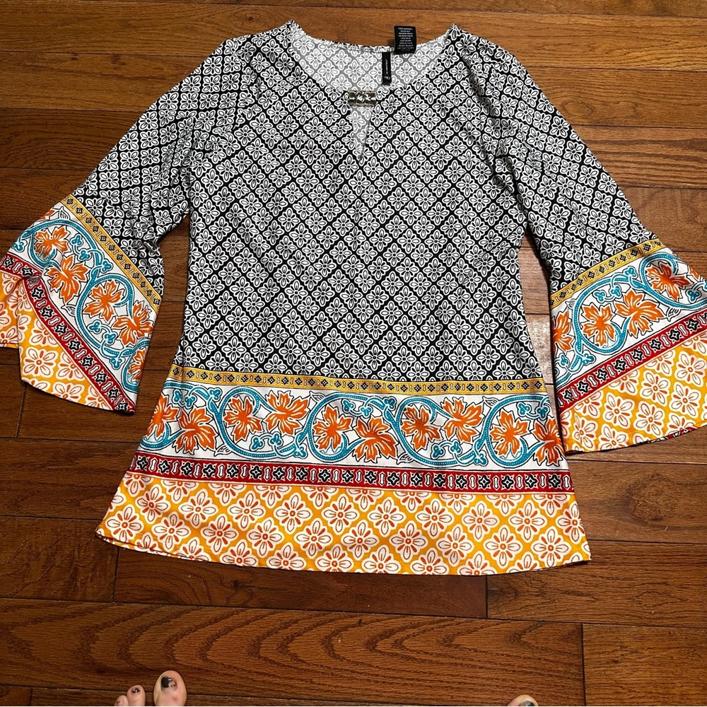 New Directions Black and Multicolor Patterned Blouse